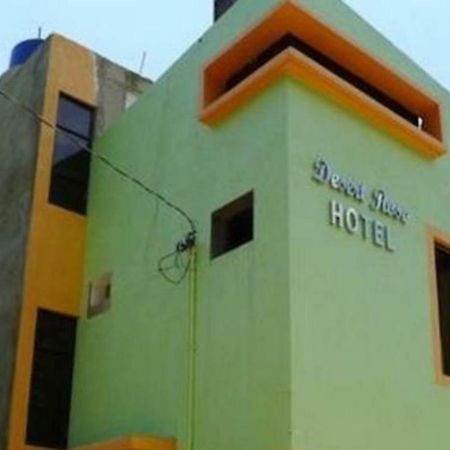 אל נידו Desert Rose Hotel מראה חיצוני תמונה